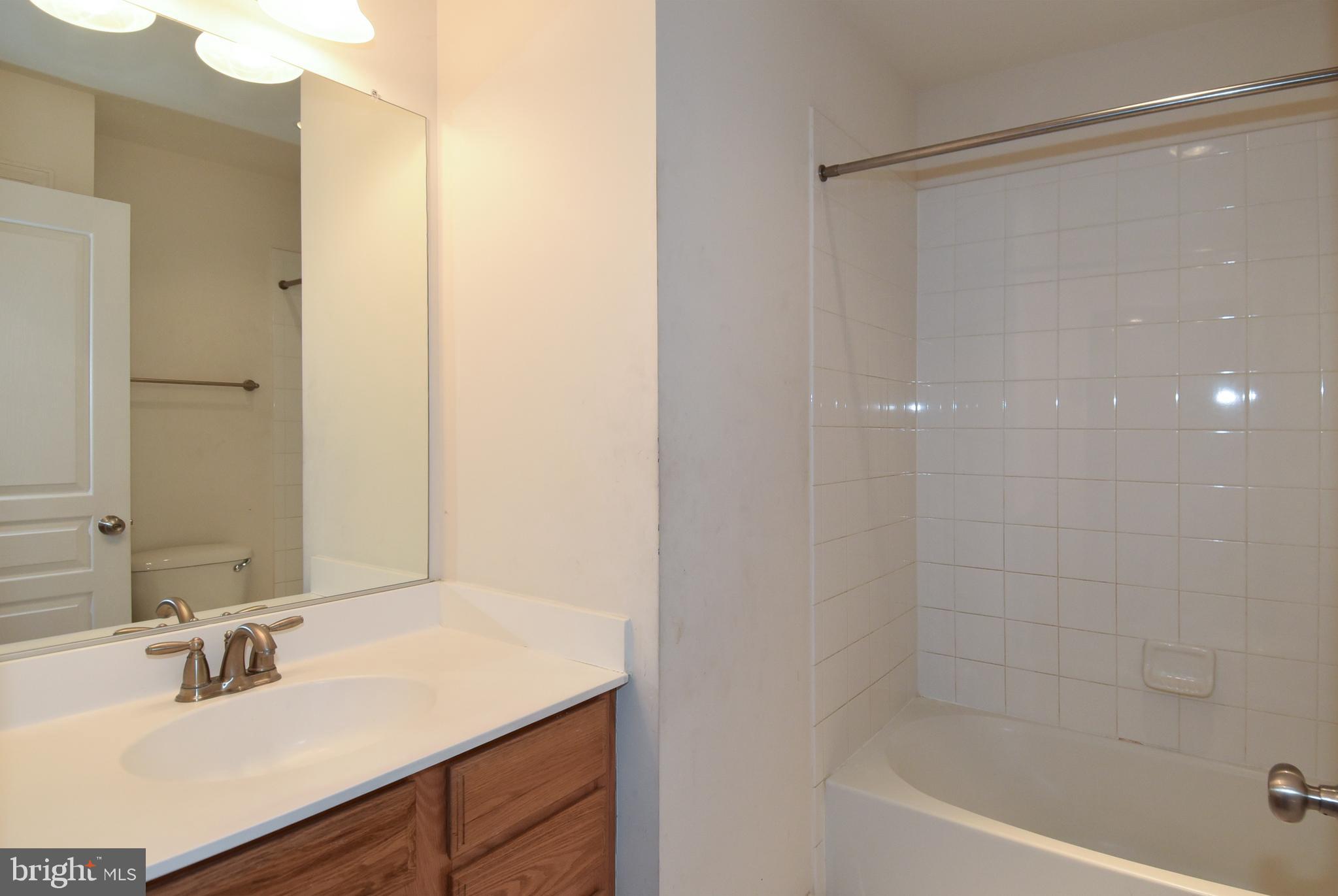 OAK CREEK CLUB - Residential