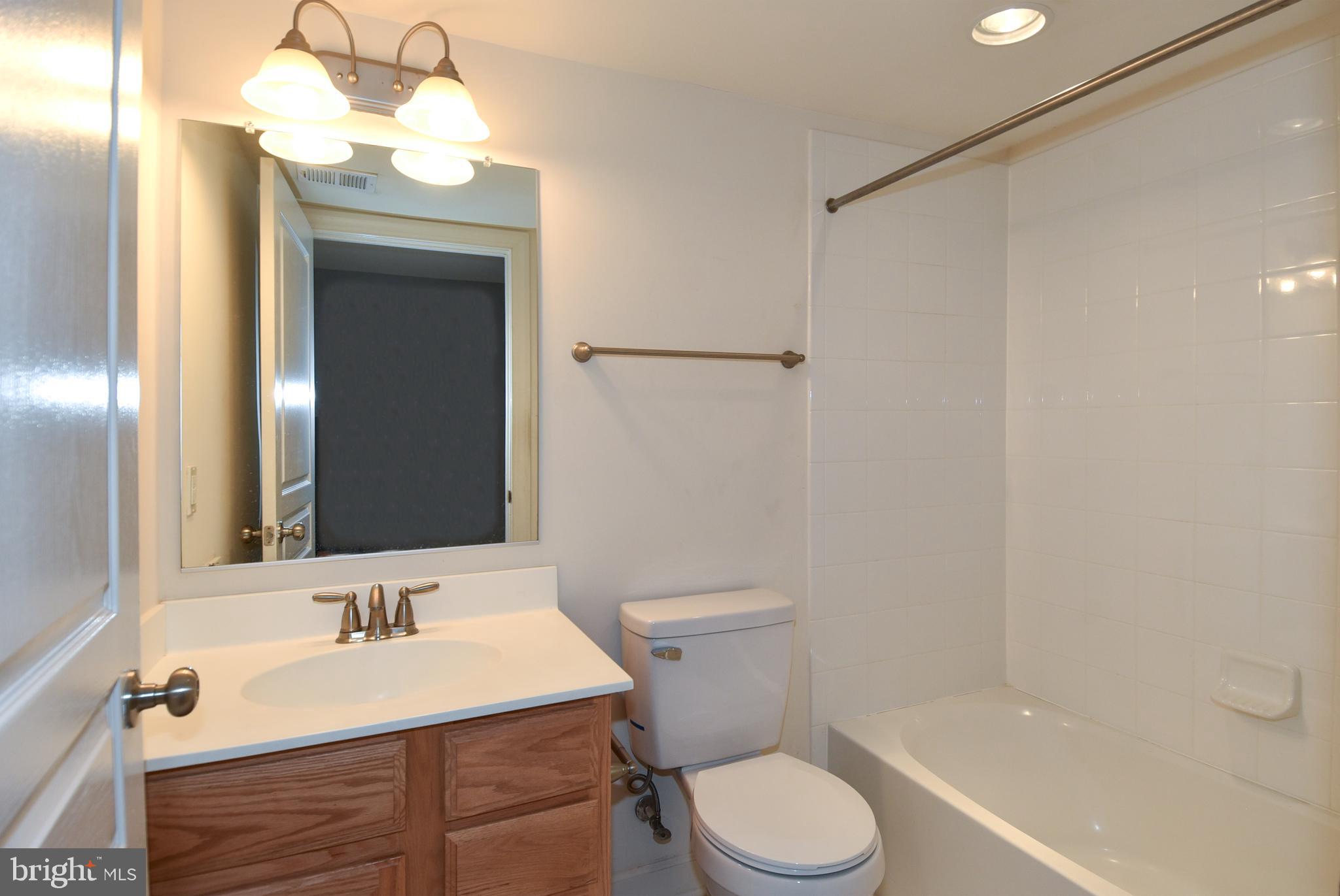 OAK CREEK CLUB - Residential