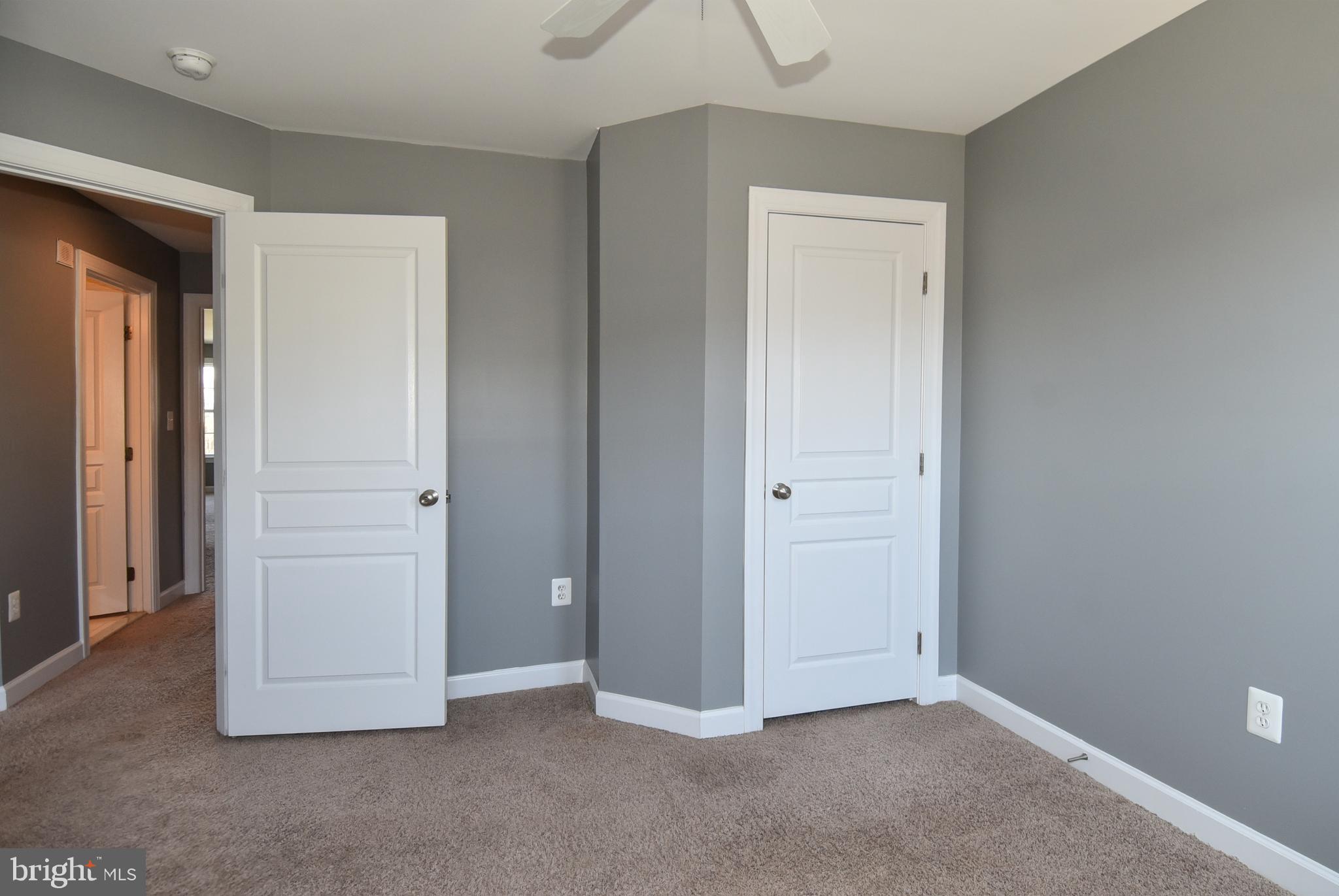 OAK CREEK CLUB - Residential