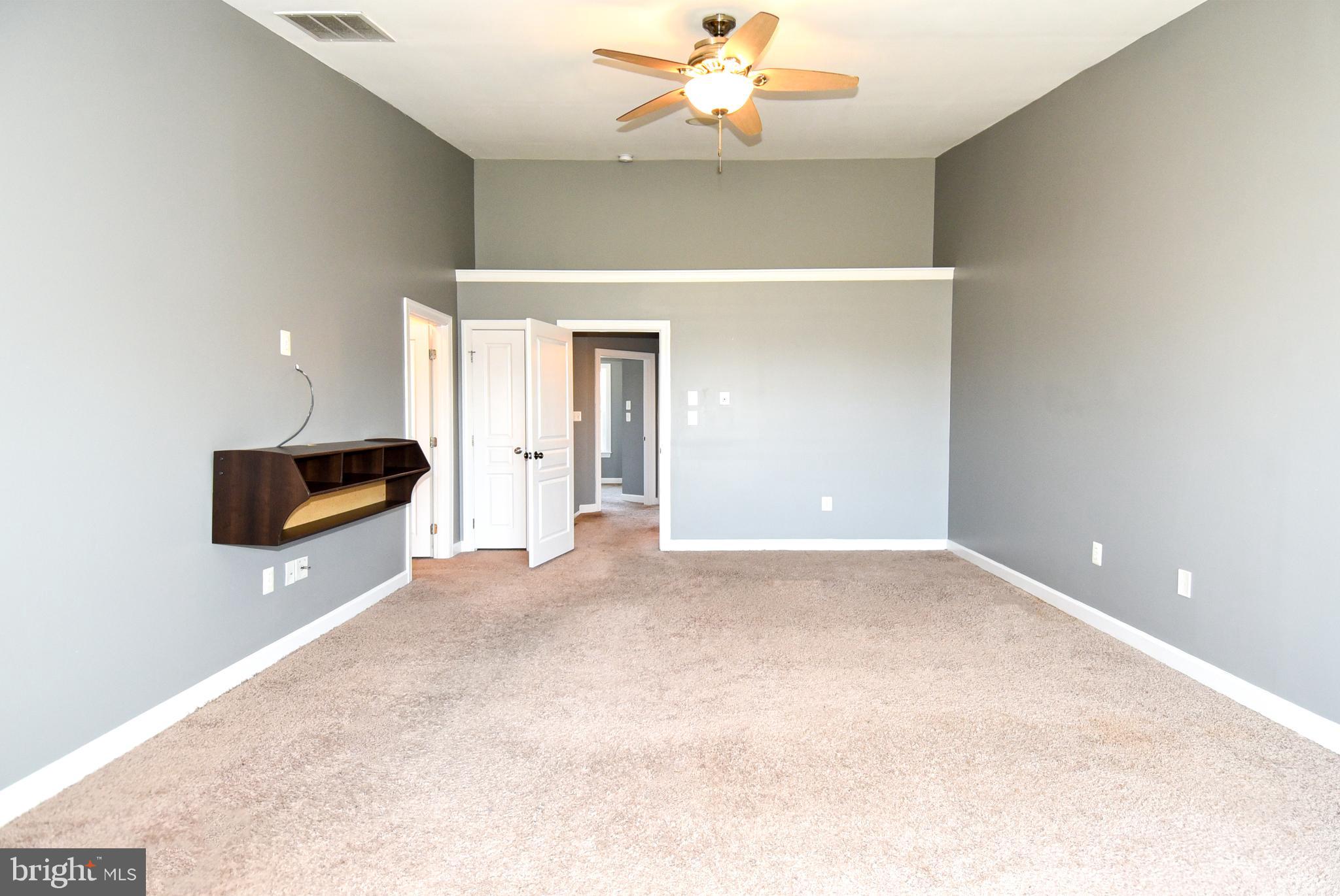 OAK CREEK CLUB - Residential