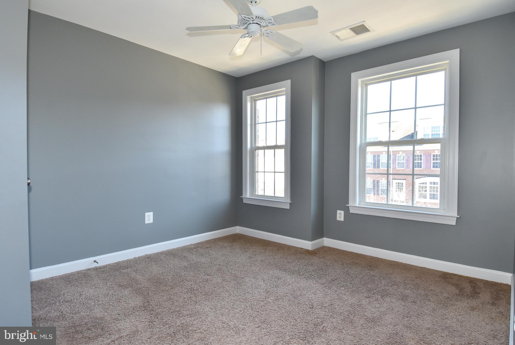 OAK CREEK CLUB - Residential