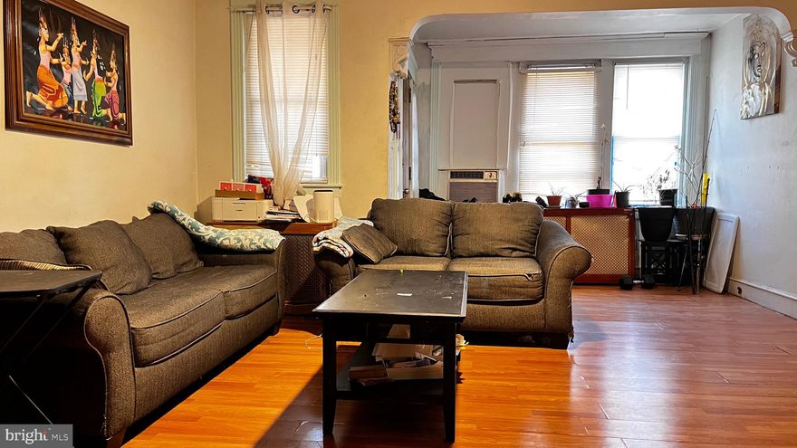 Investor alert this is an amazing gem in Philadephia close to Montgomery county Cheltenham . The area boosts of a great neighborhood and amazing restaurants . For investors looking to buy to rent the area rents are $2300 per month.