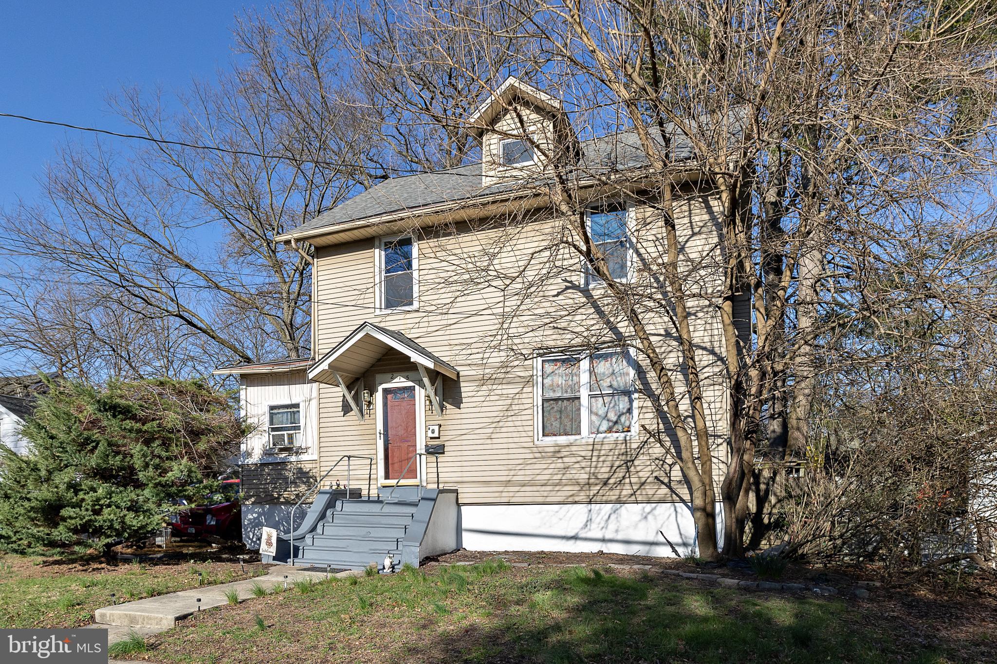 215 CONARD AVENUE