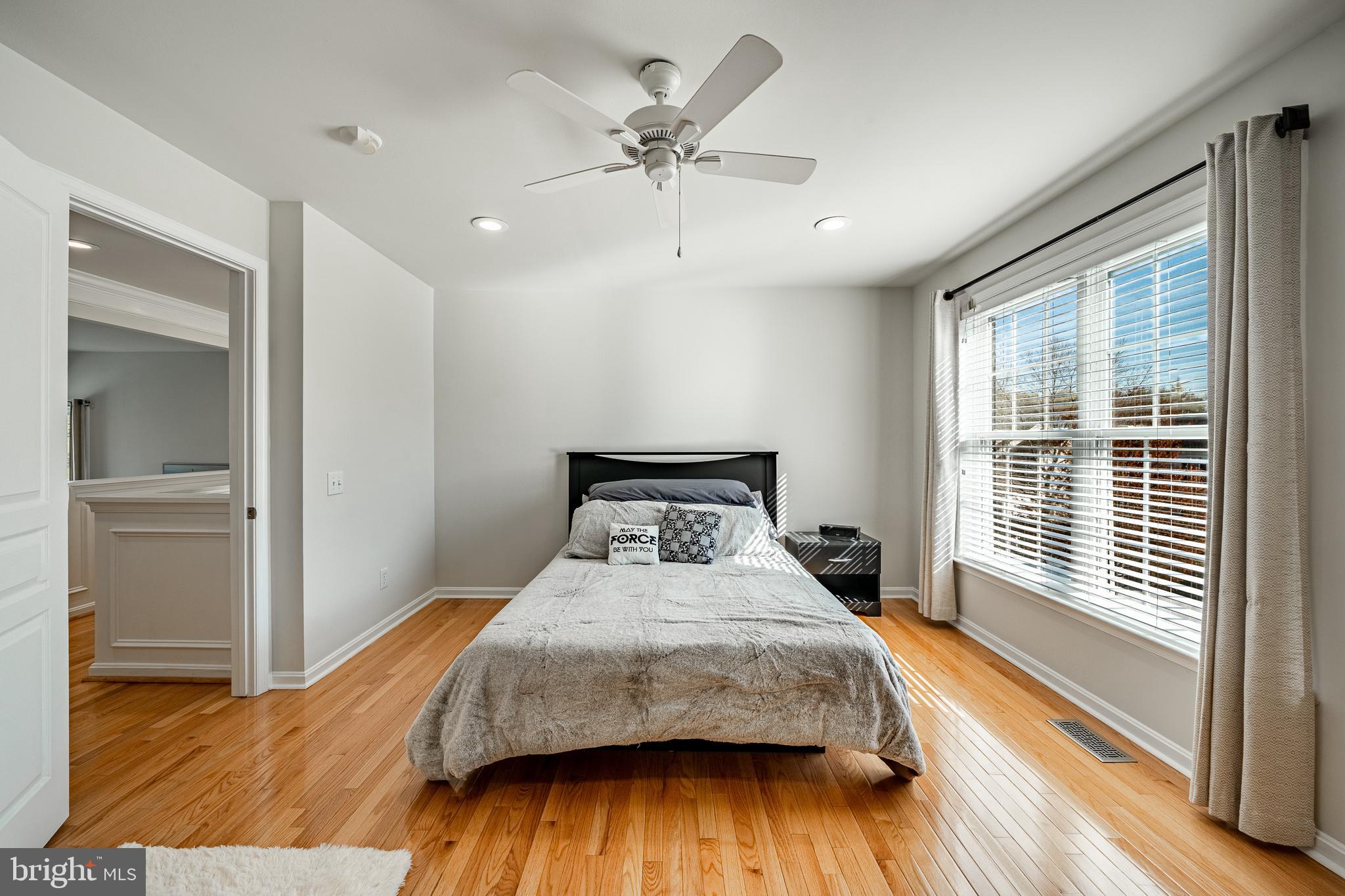 EAGLE HUNT - Residential