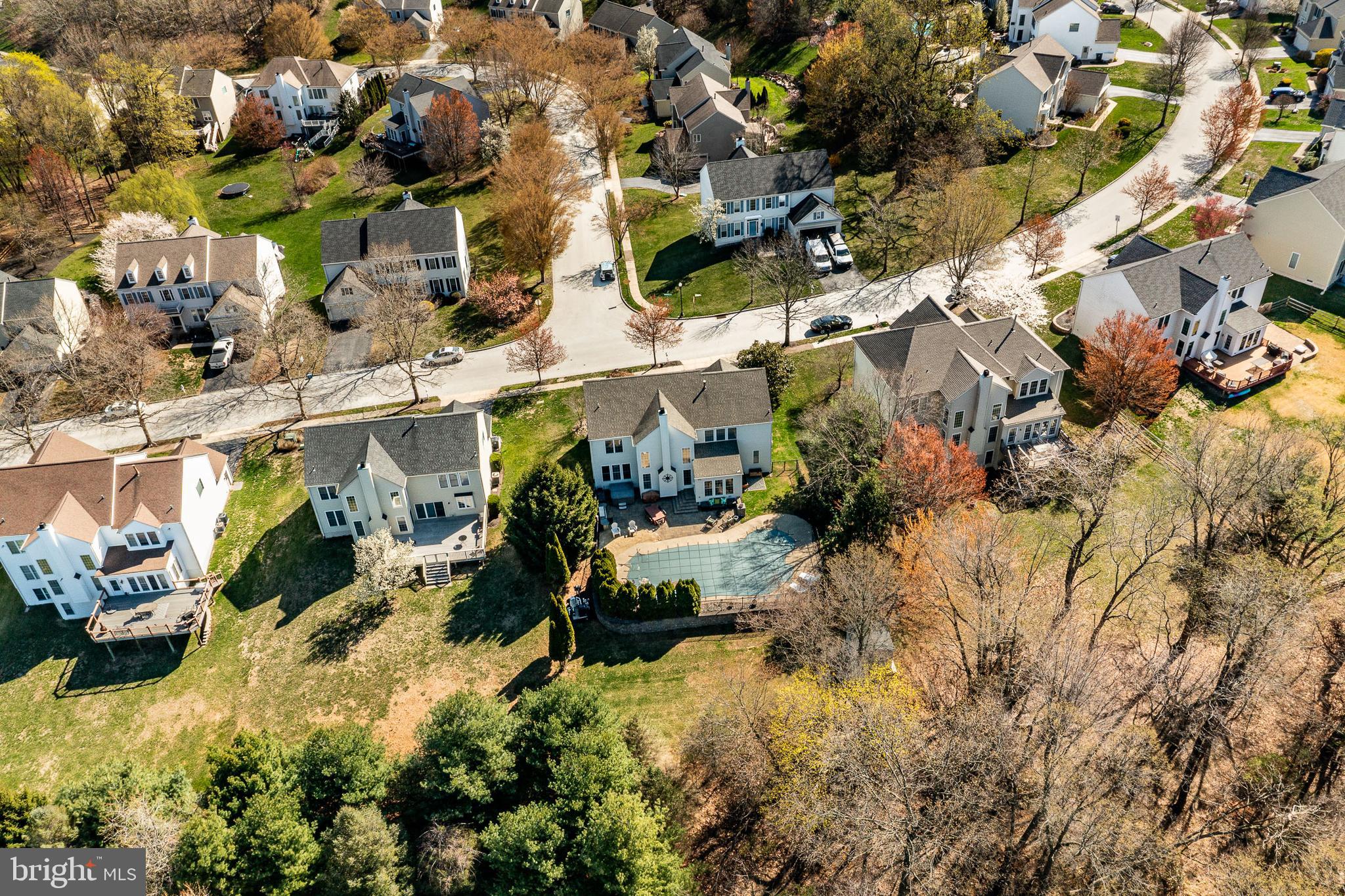 EAGLE HUNT - Residential