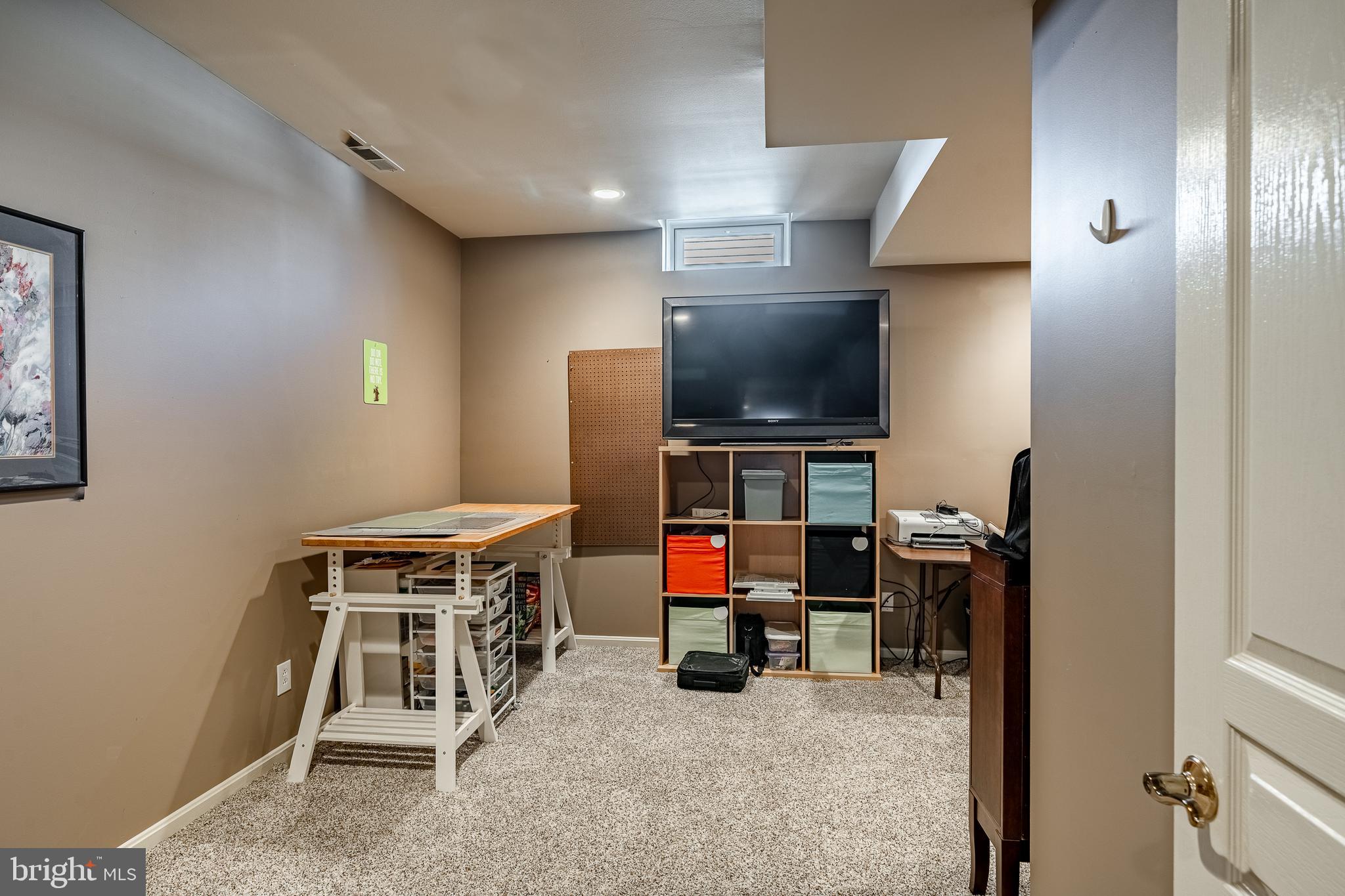 EAGLE HUNT - Residential