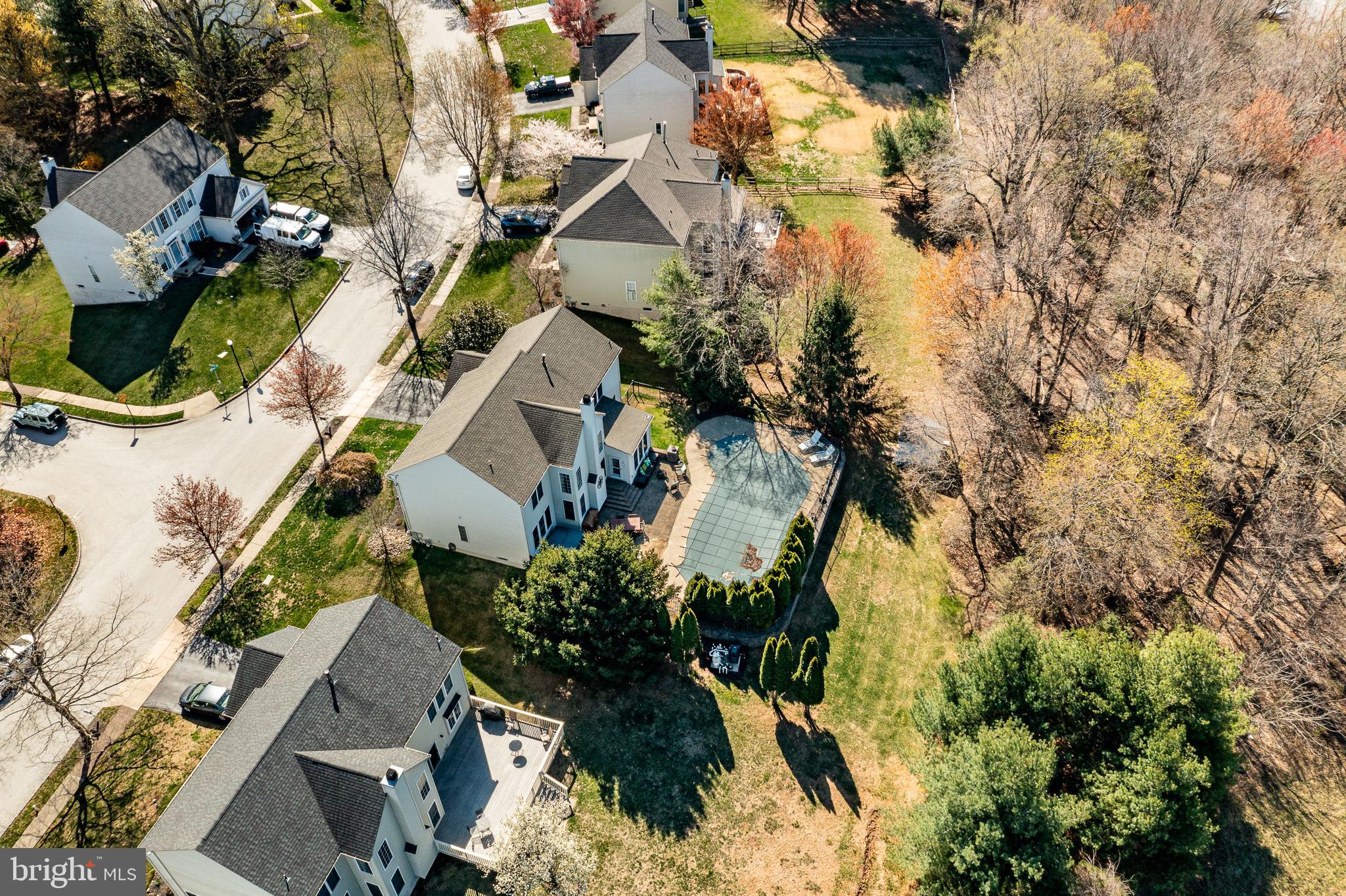 EAGLE HUNT - Residential