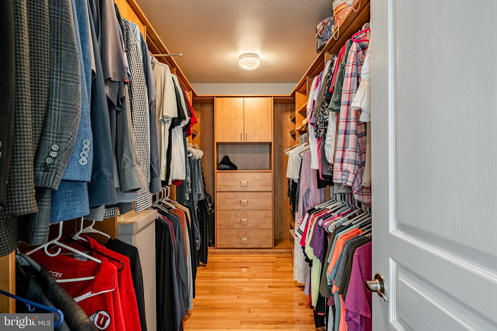 EAGLE HUNT - Residential