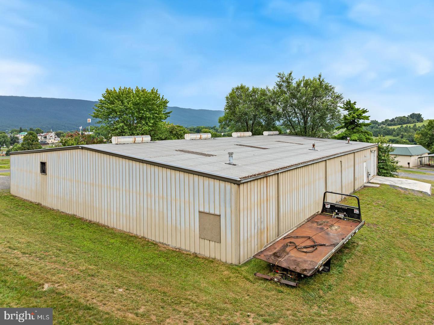 9380 GEORGE COLLINS PARKWAY