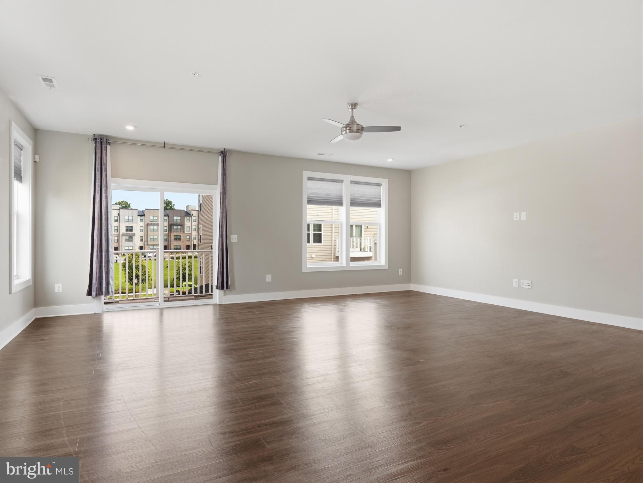 2626 LASSEN WALK B