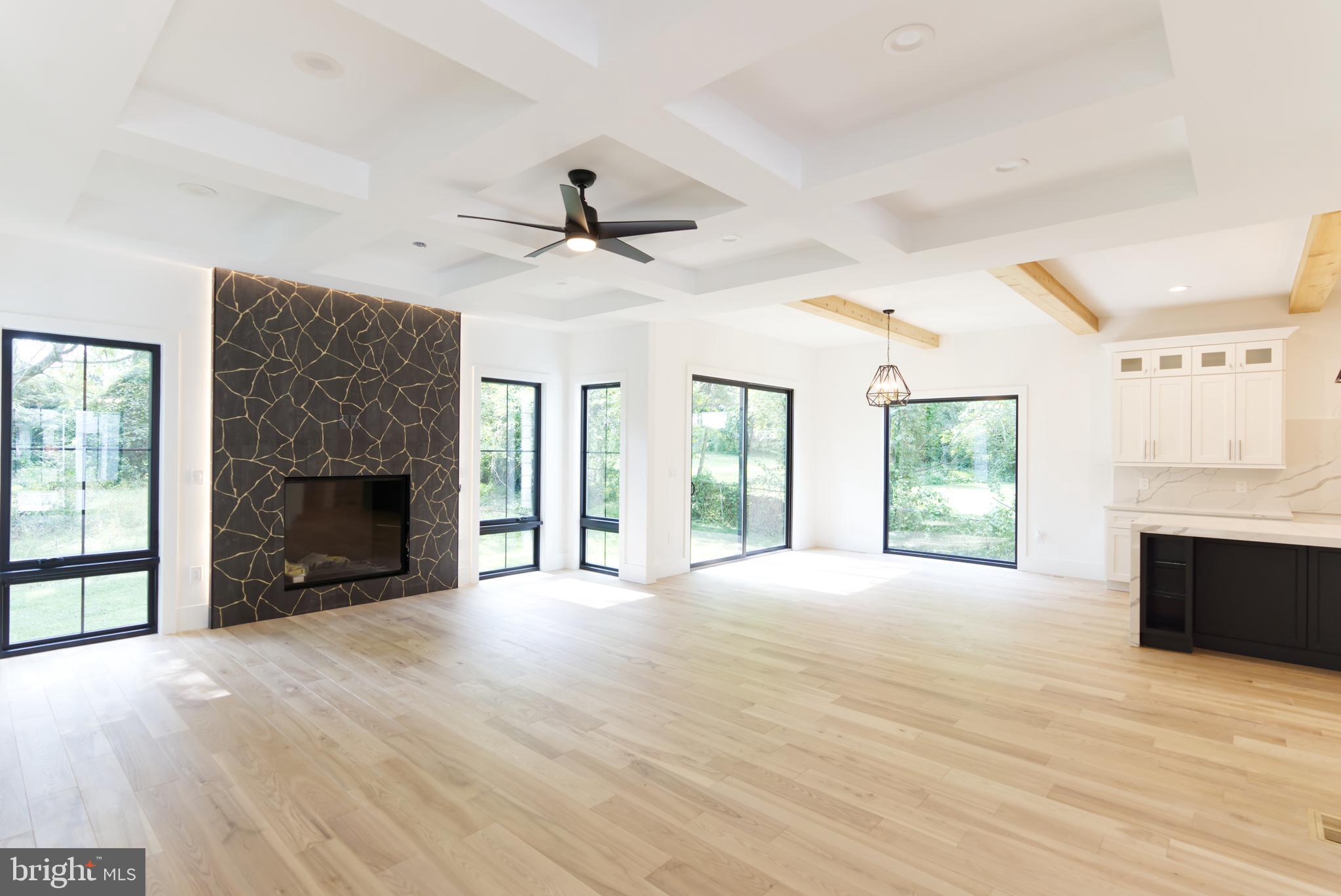 HAMPTONS OF MCLEAN - Residential