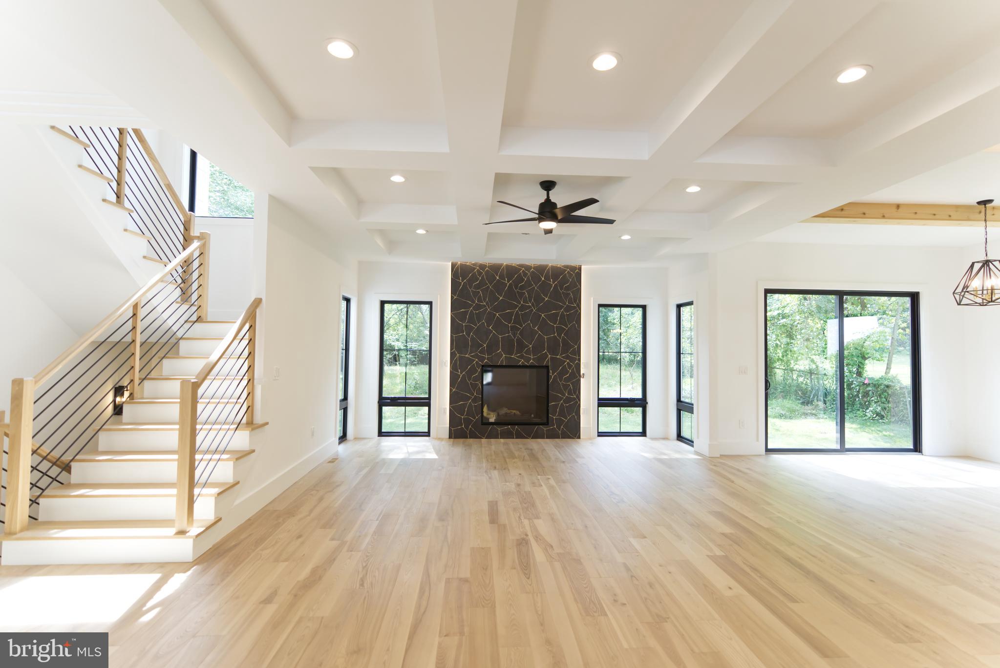 HAMPTONS OF MCLEAN - Residential