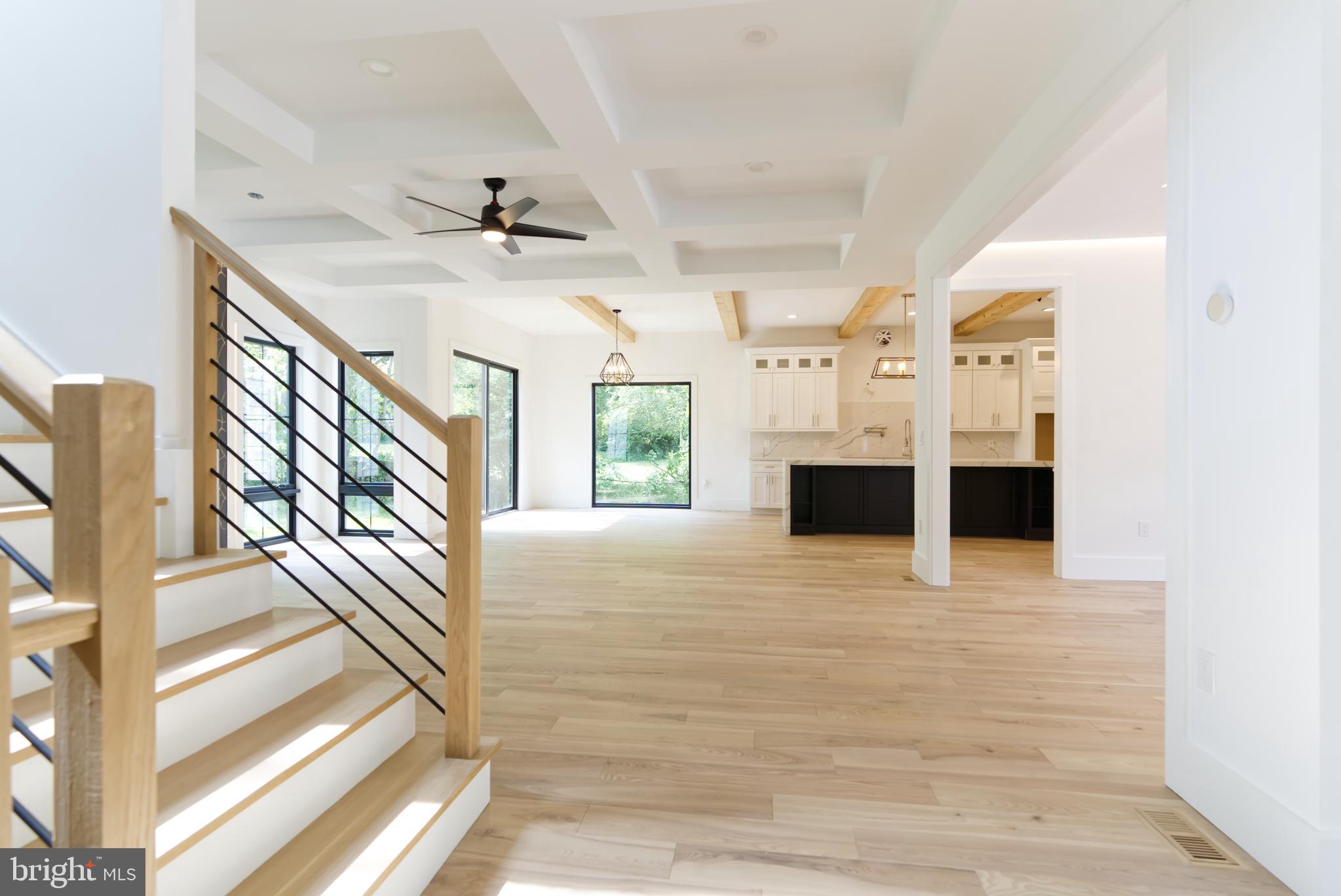 HAMPTONS OF MCLEAN - Residential