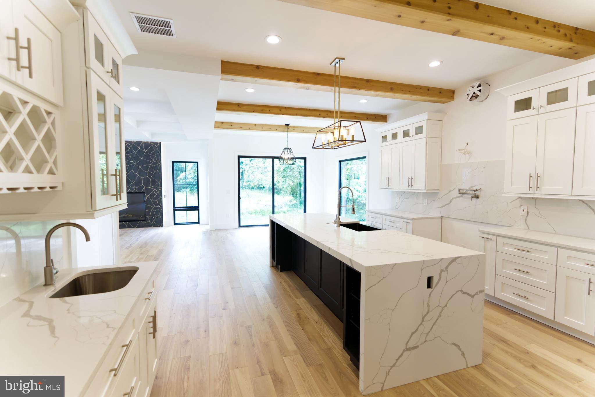 HAMPTONS OF MCLEAN - Residential