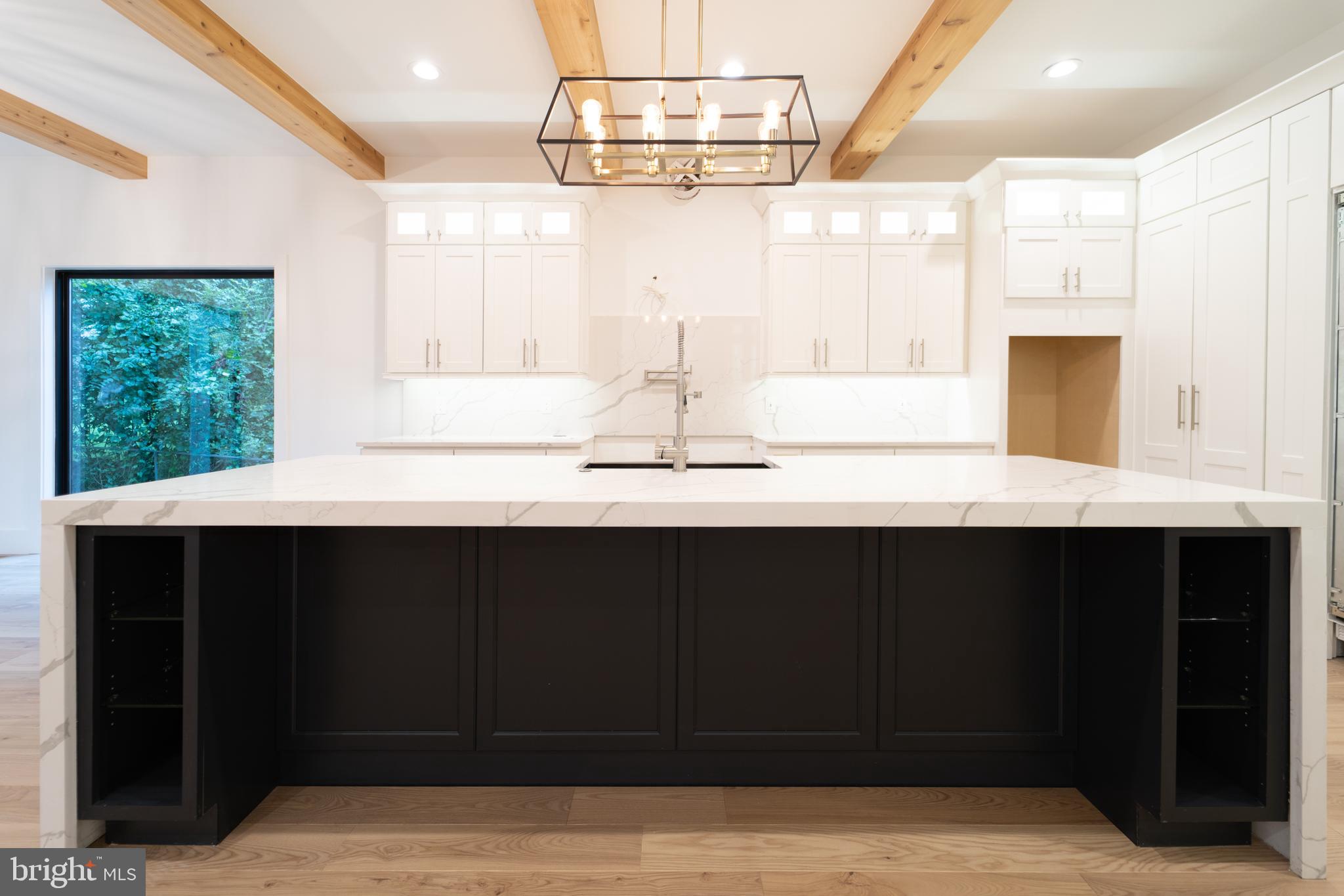 HAMPTONS OF MCLEAN - Residential