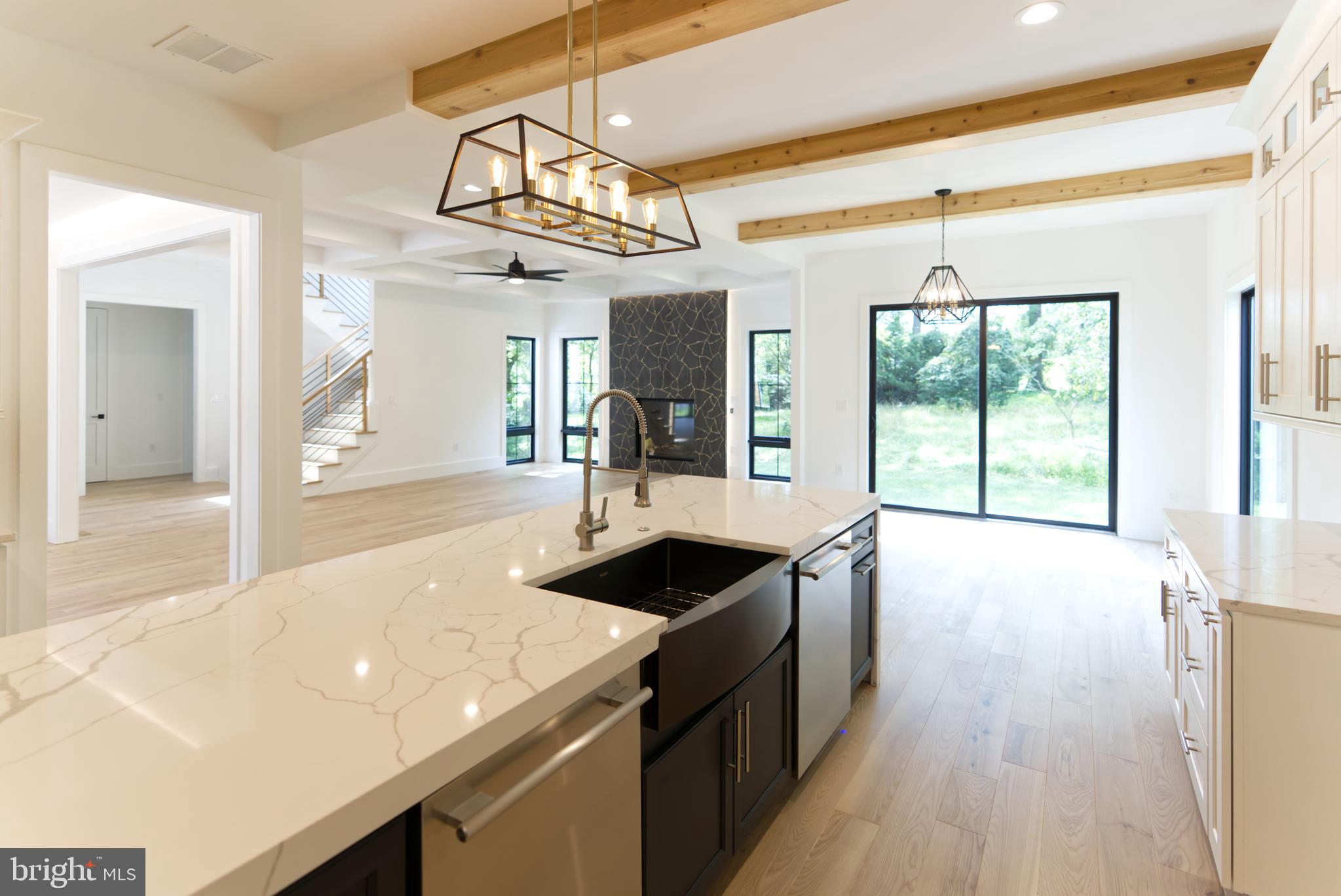 HAMPTONS OF MCLEAN - Residential