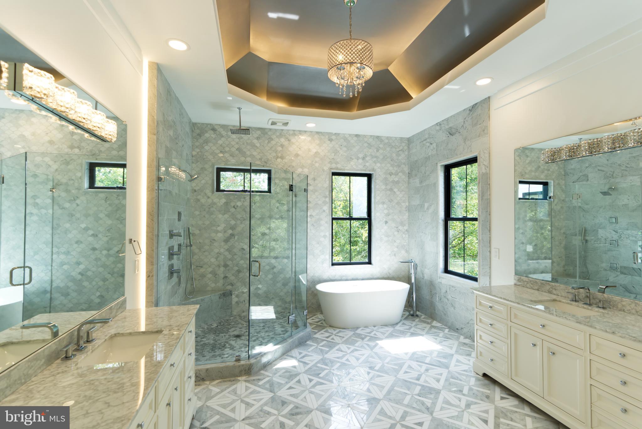 HAMPTONS OF MCLEAN - Residential