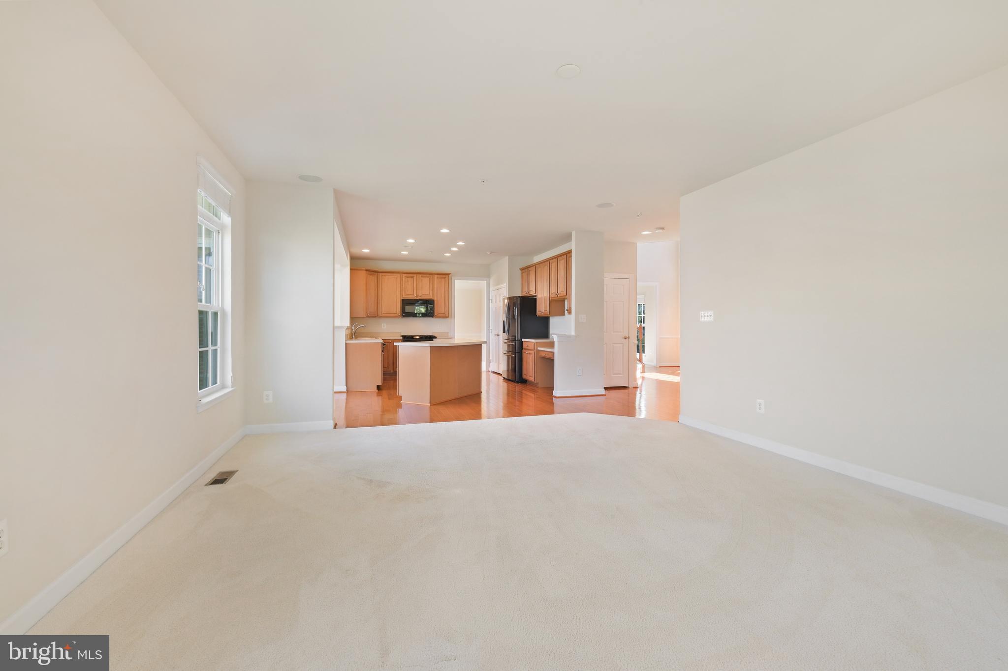 ADAMSTOWN COMMONS - Residential Lease