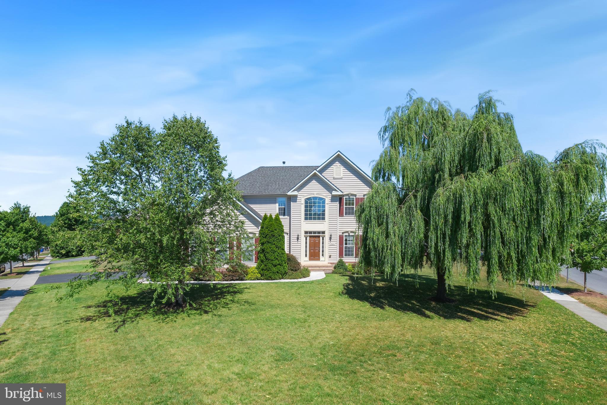 ADAMSTOWN COMMONS - Residential Lease