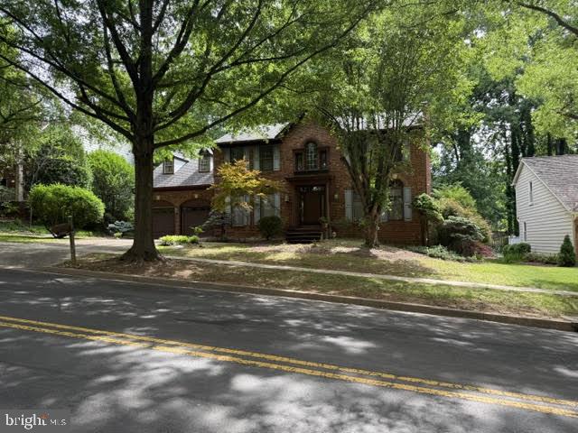 5621 SUGARBUSH LANE