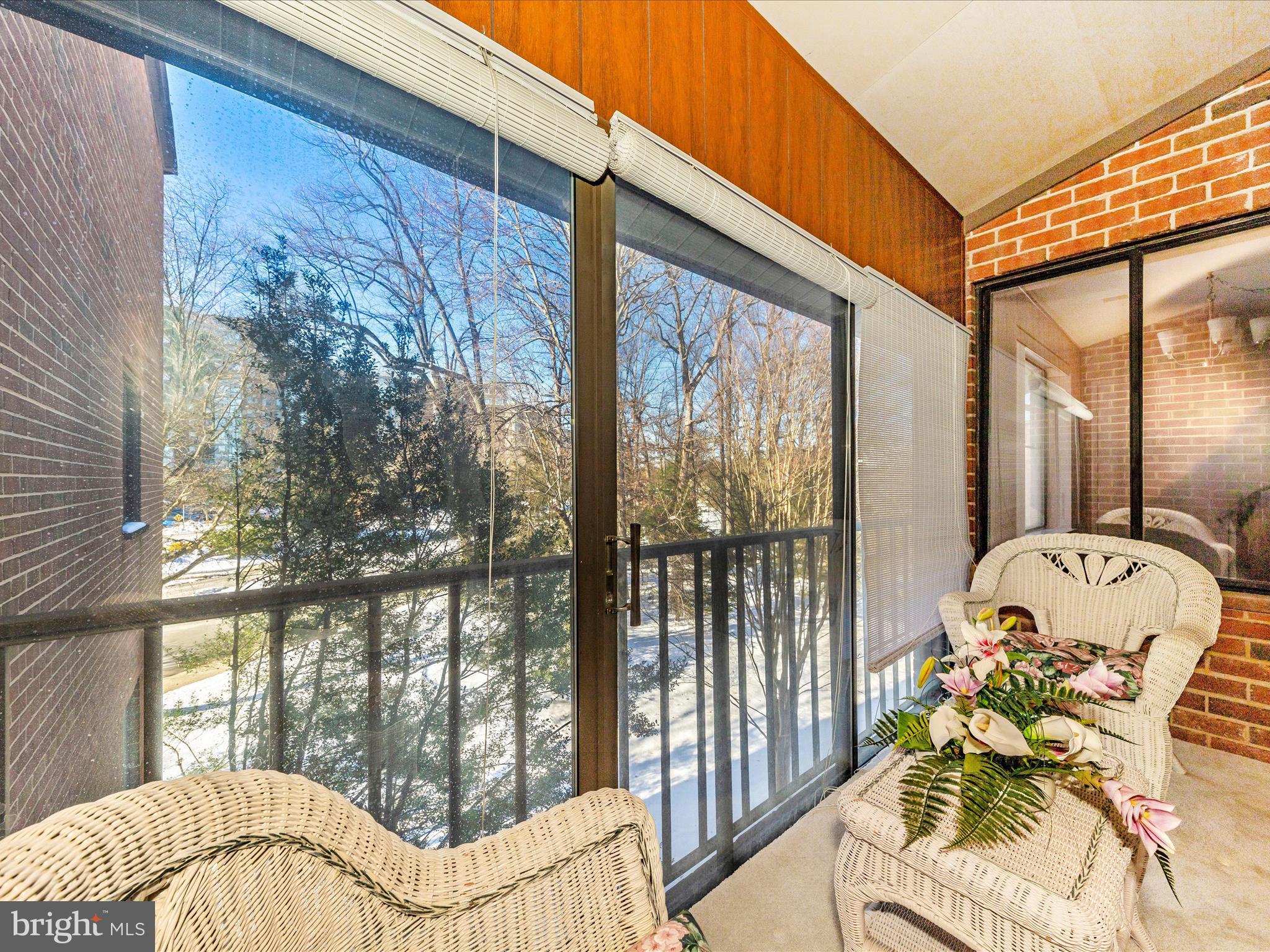 LEISURE WORLD - Residential