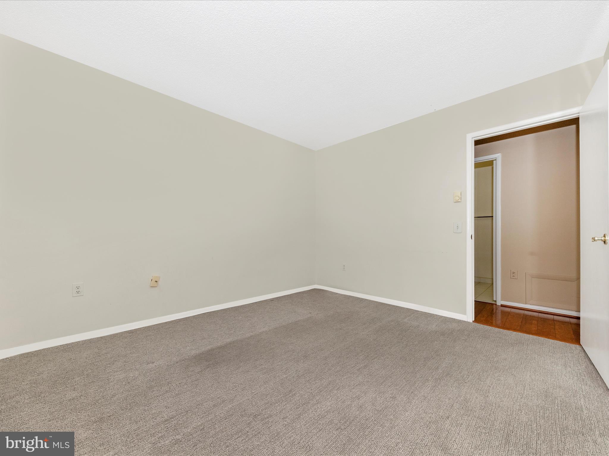 LEISURE WORLD - Residential