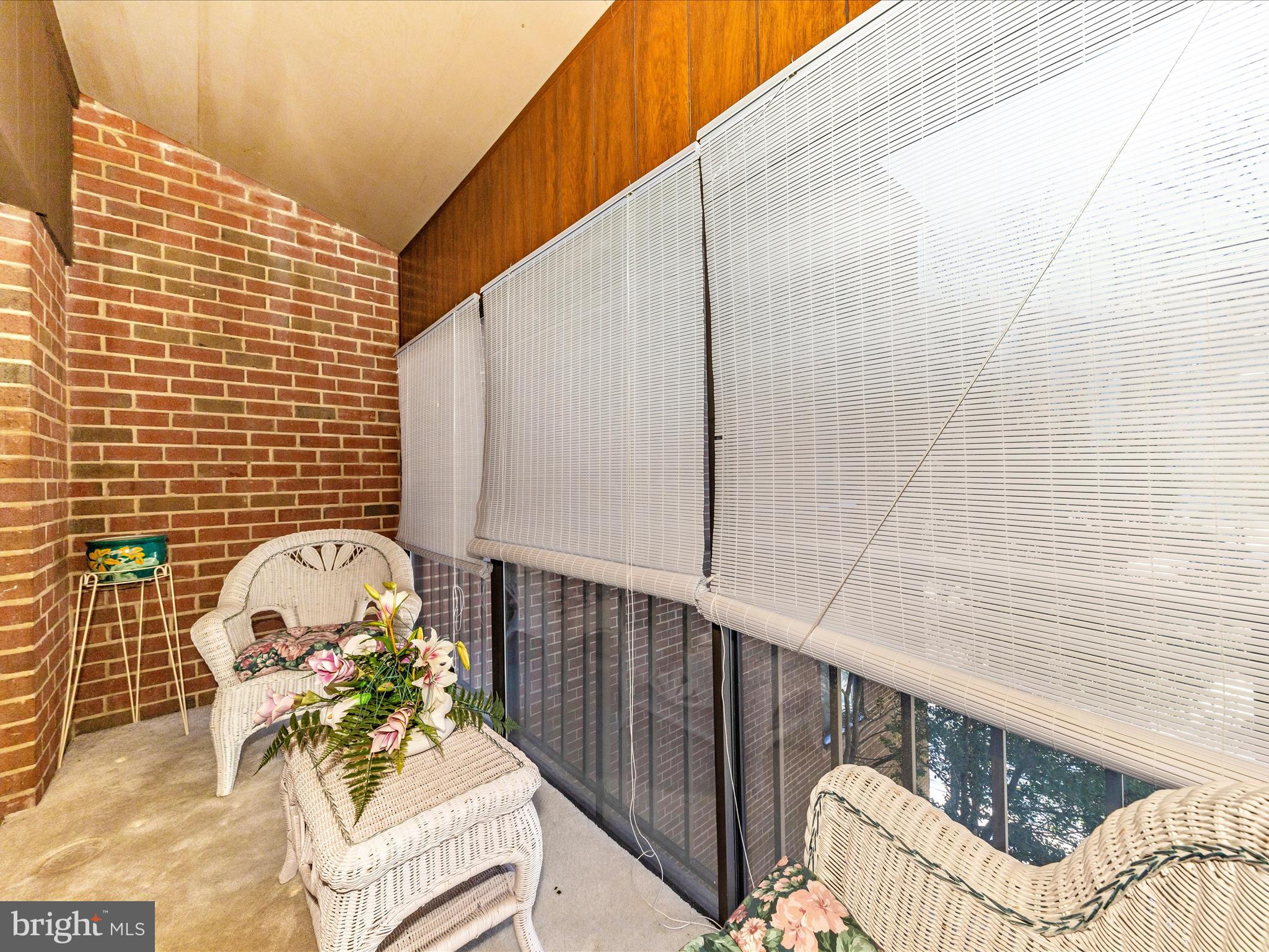 LEISURE WORLD - Residential