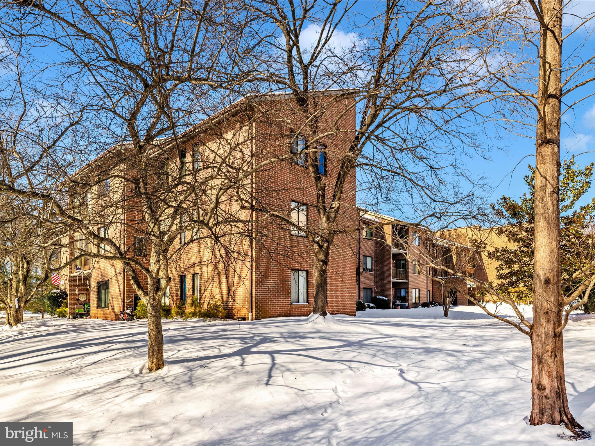 LEISURE WORLD - Residential