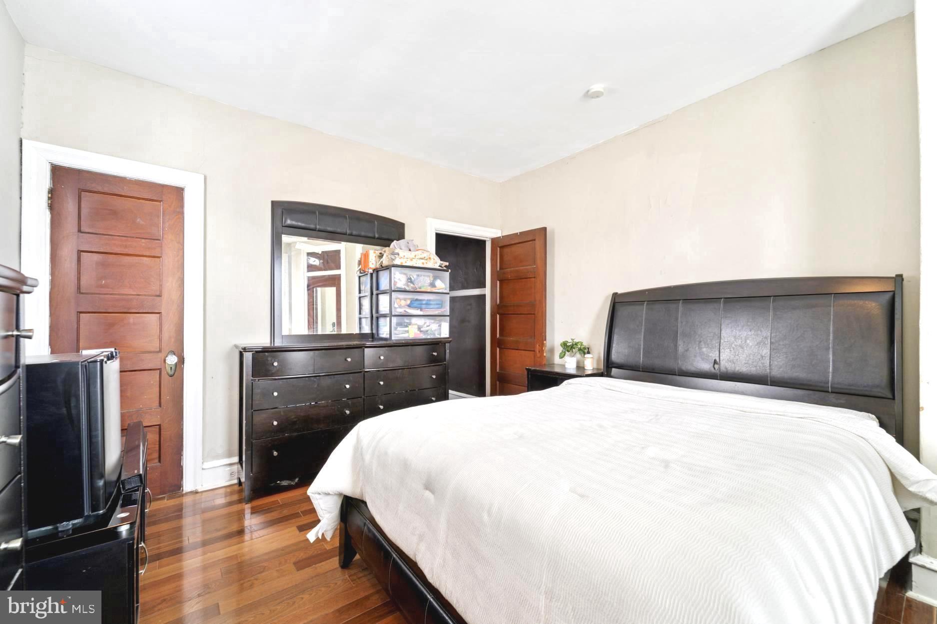 PHILADELPHIA - Residential