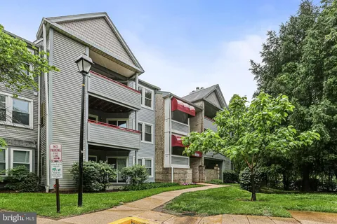 3301 Sir Thomas Drive Unit 6-B-31, Silver Spring, MD MLS: MDMC2178074