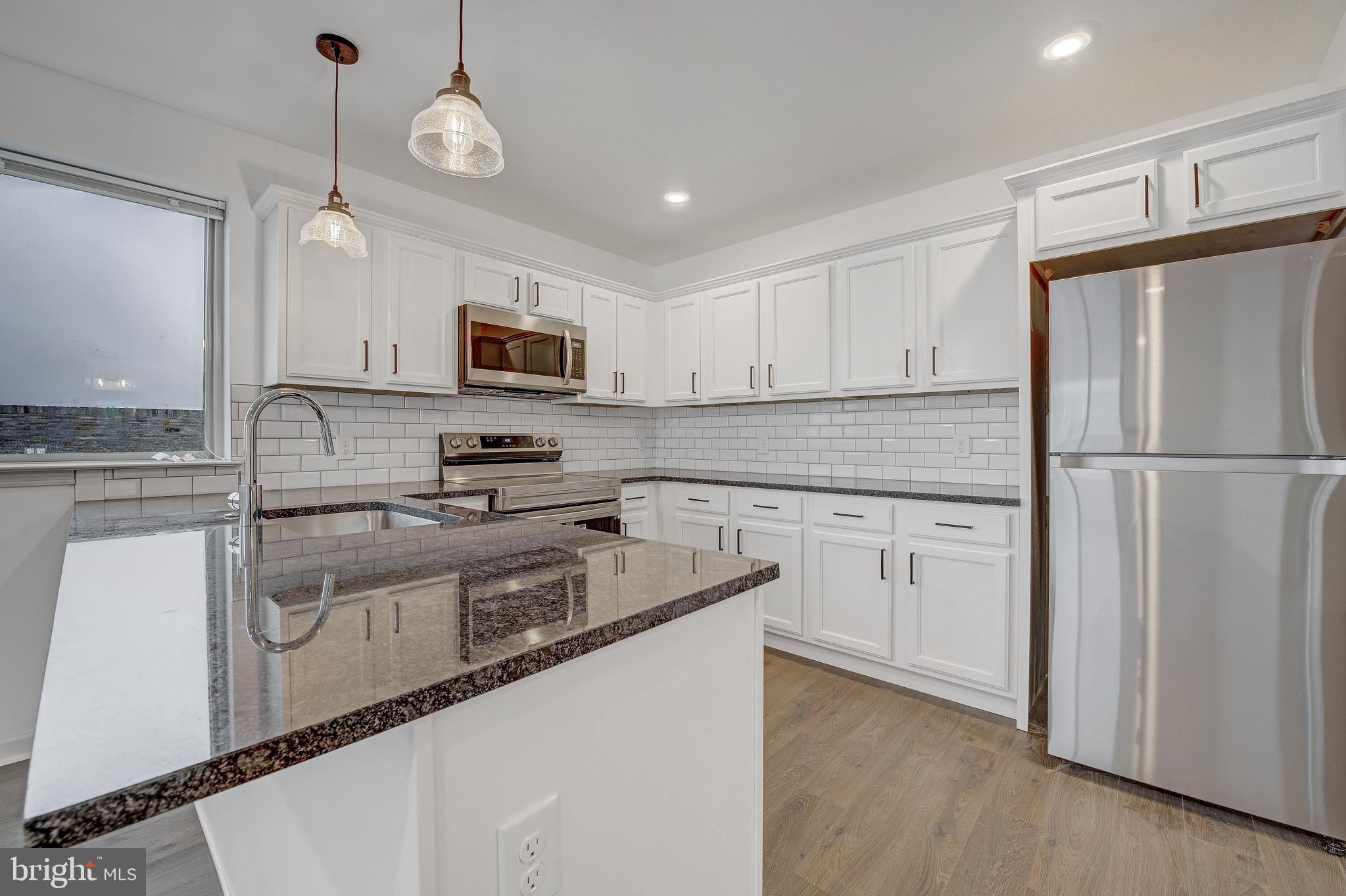 ROXBOROUGH - Residential Lease