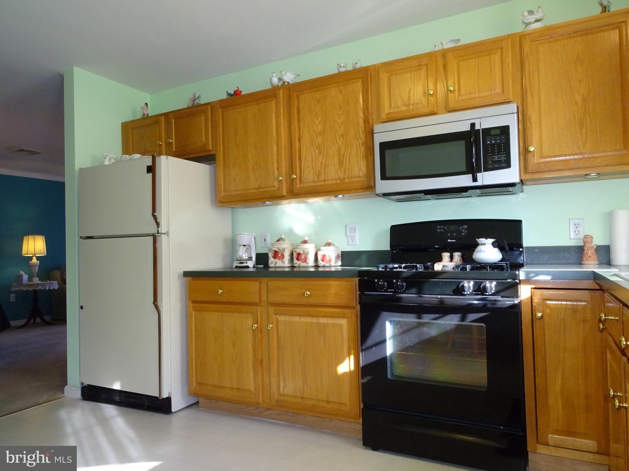 BROOKSTONE - Residential