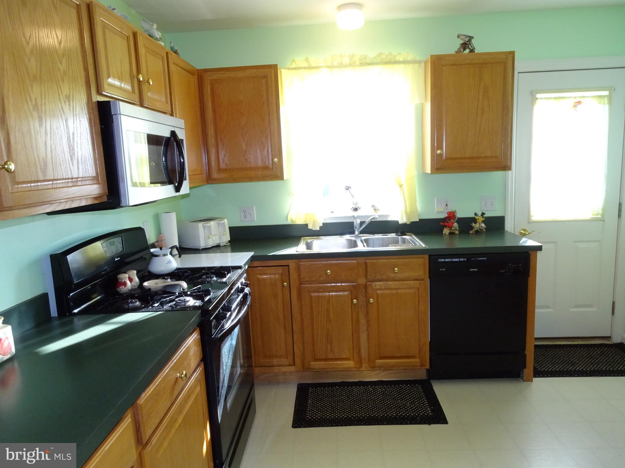 BROOKSTONE - Residential