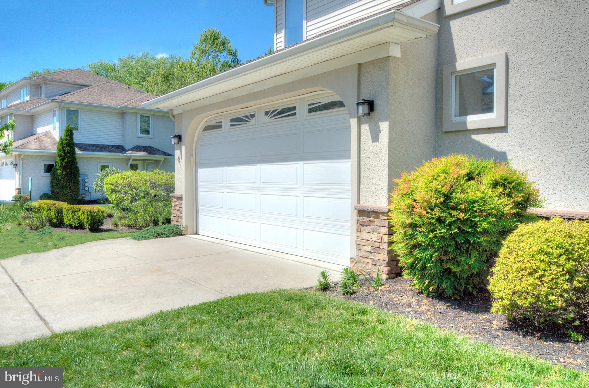 4 REGENCY COURT