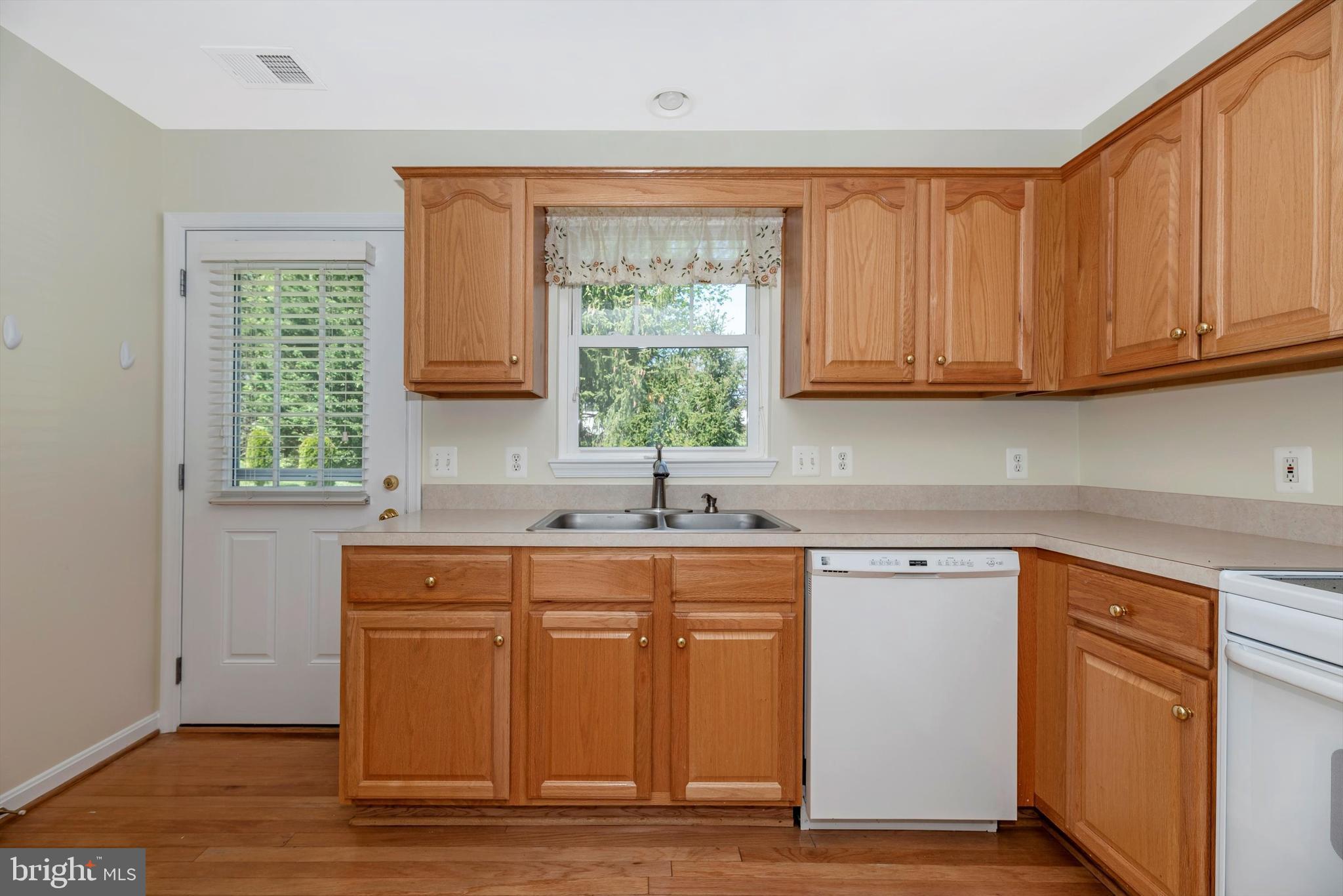 WILDWOOD PARK - Residential Lease