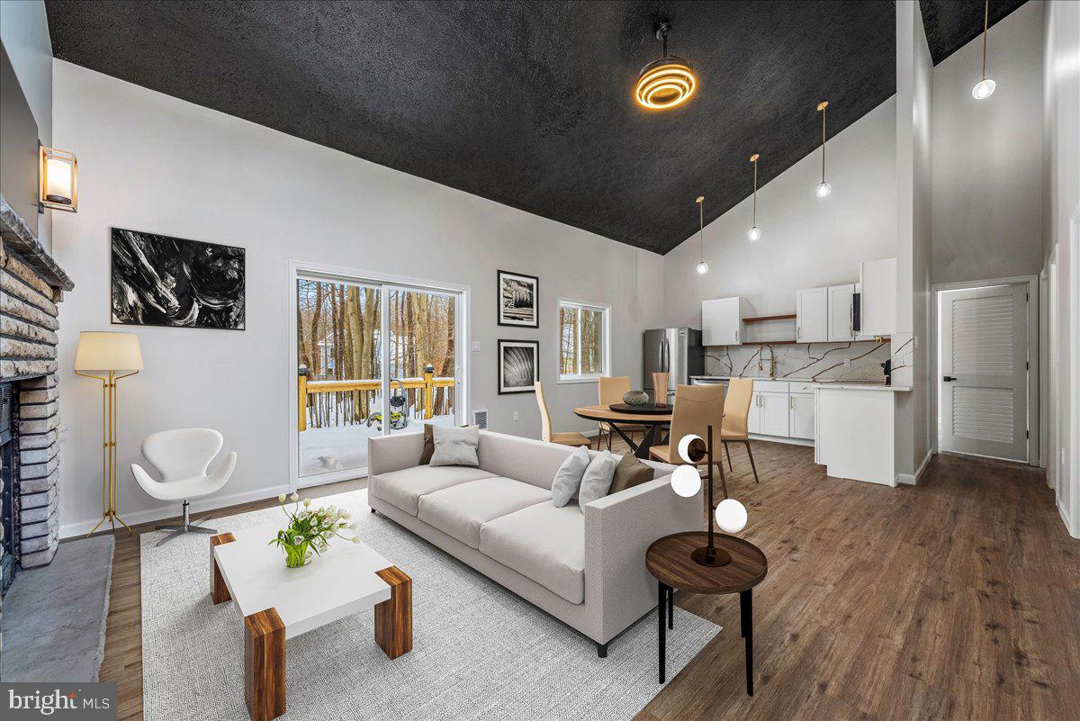 POCONO COUNTRY PLACE - Residential
