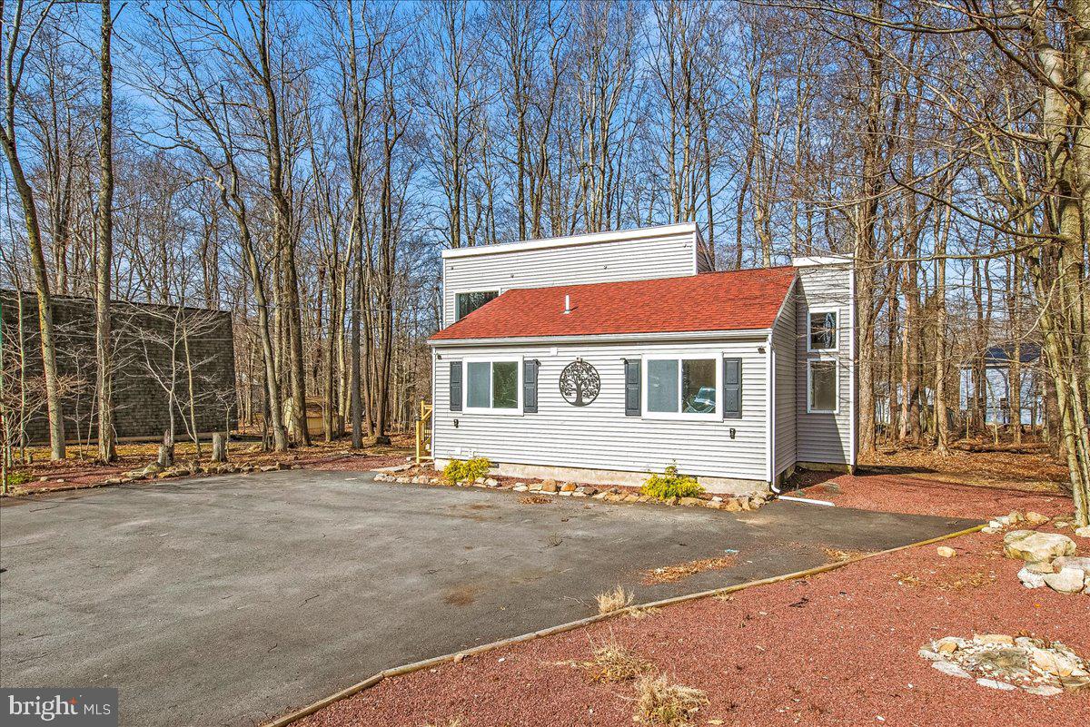 POCONO COUNTRY PLACE - Residential