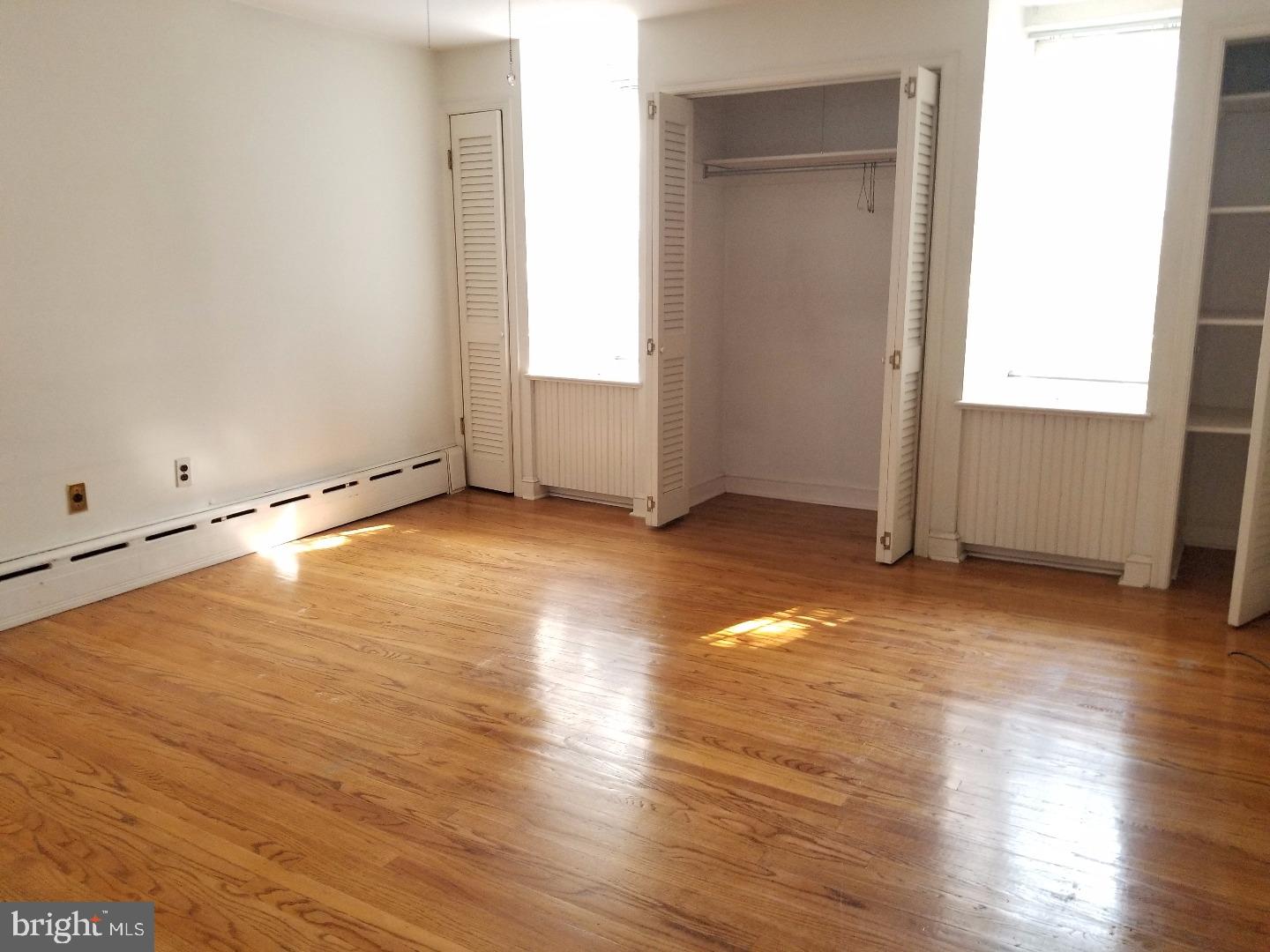 ART MUSEUM AREA - Residential Lease