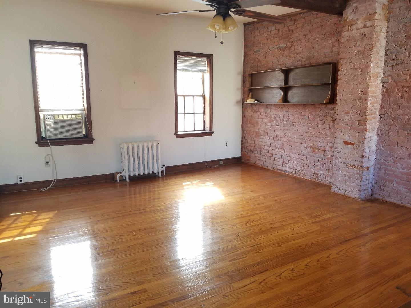 ART MUSEUM AREA - Residential Lease