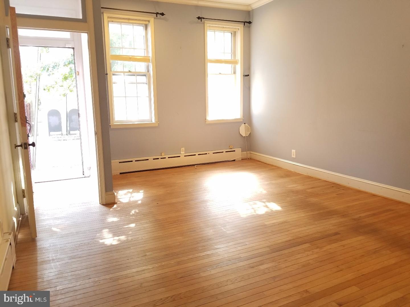 ART MUSEUM AREA - Residential Lease