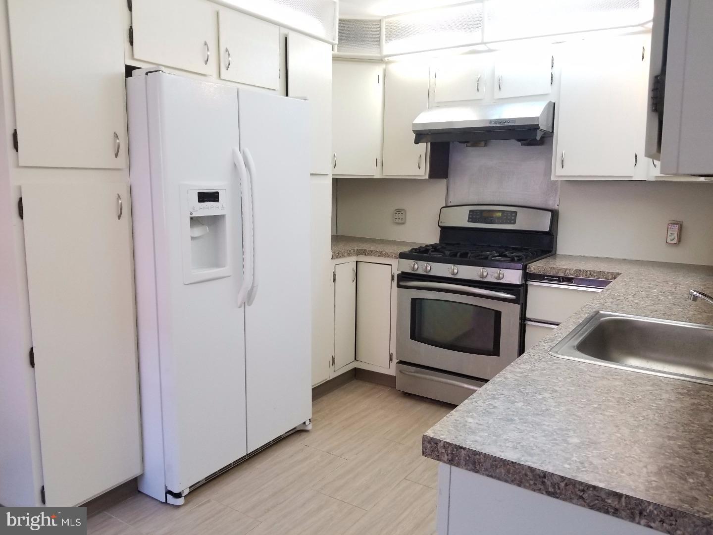 ART MUSEUM AREA - Residential Lease