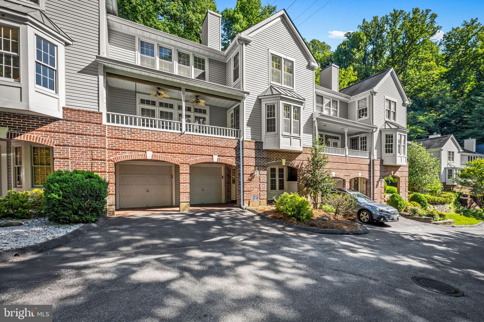 1011 LILLIES LANE