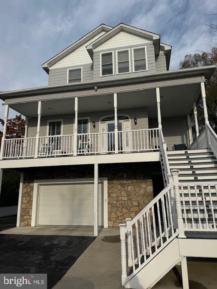 BOWLEYS QUARTERS - Residential