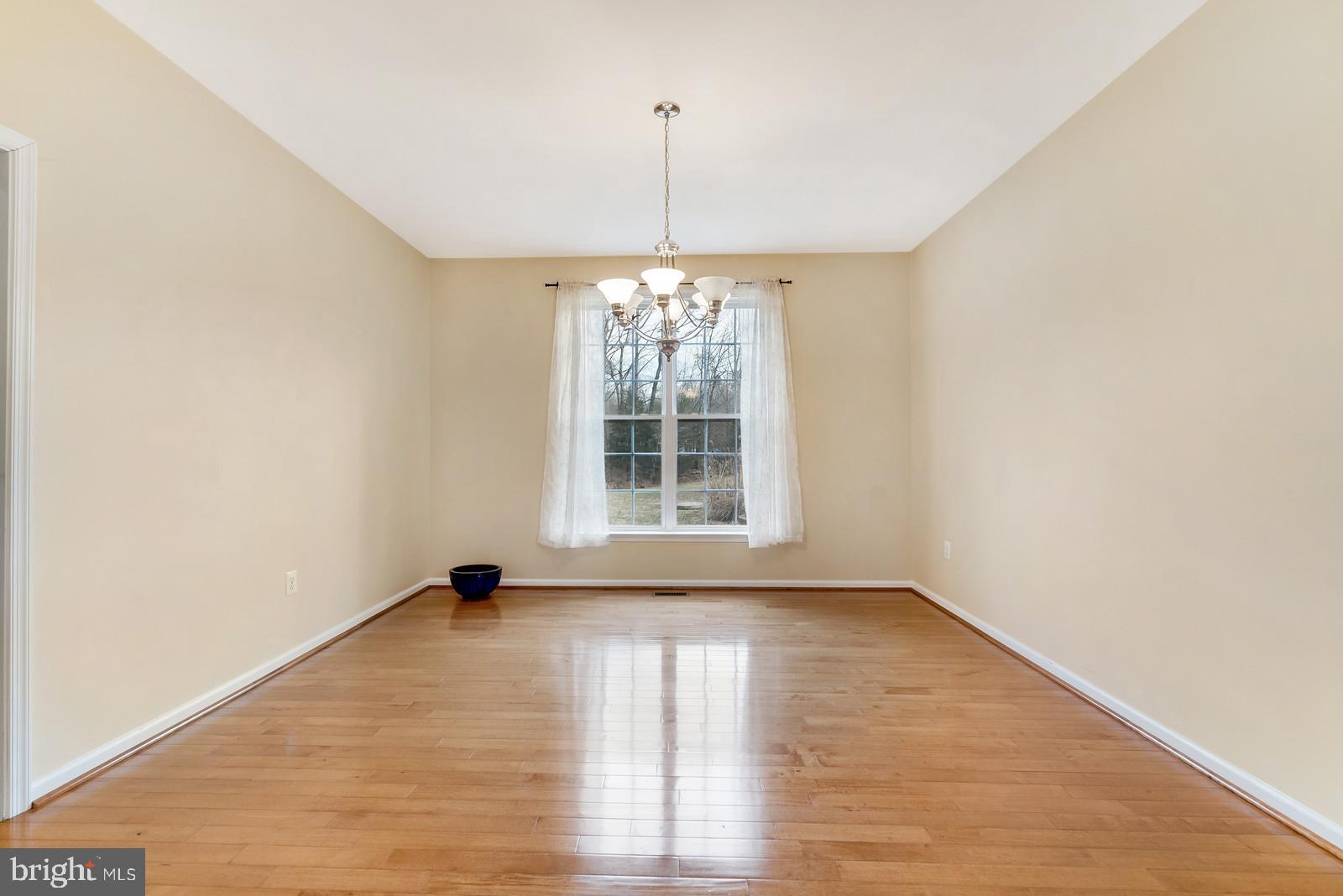 FOX CHASE - Residential