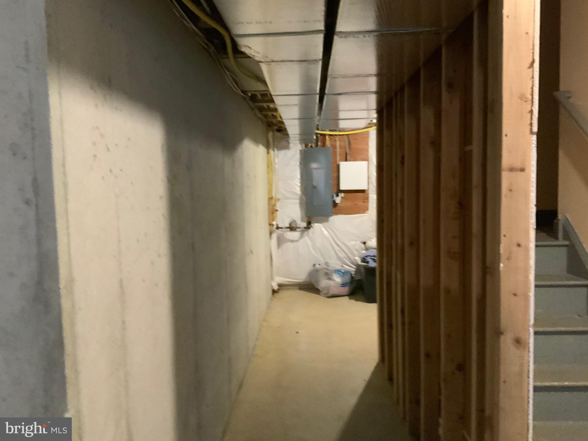 MEADOW BROOK - Residential