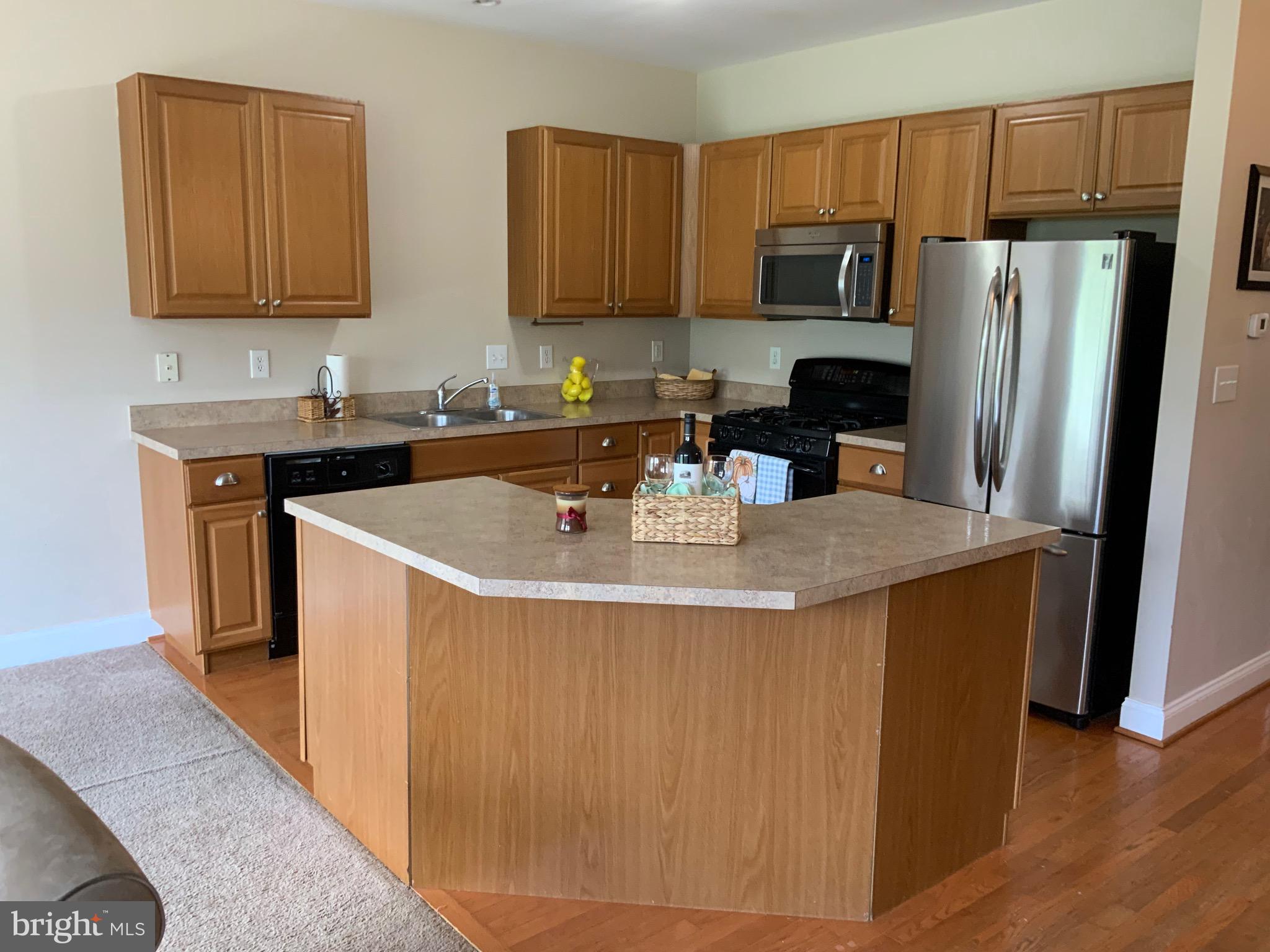 MEADOW BROOK - Residential