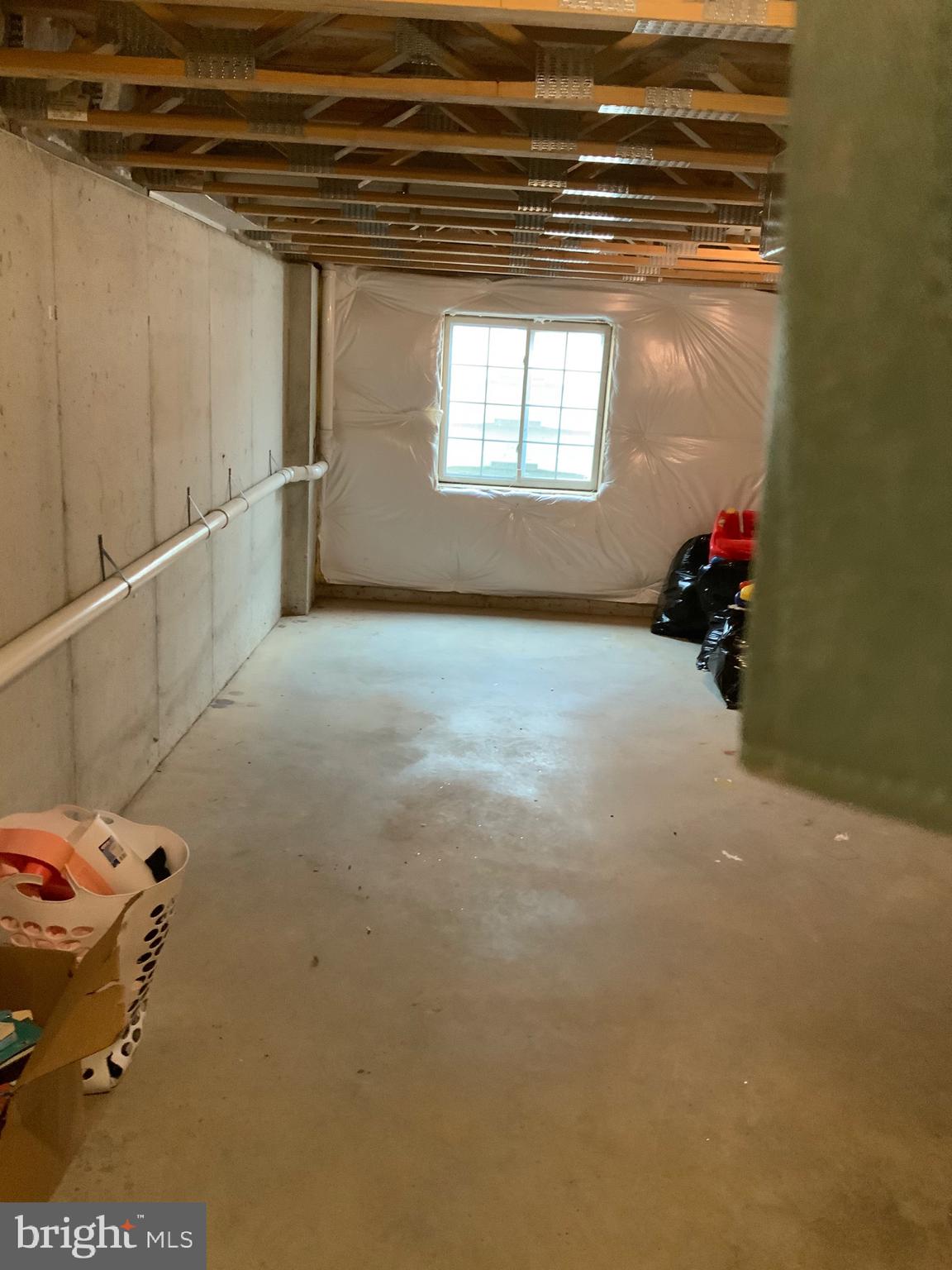 MEADOW BROOK - Residential