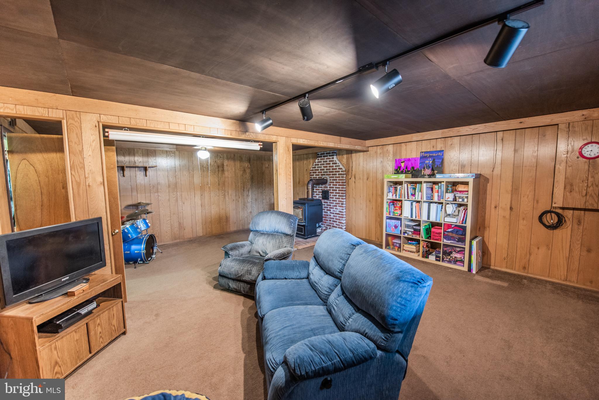 SEELY PINE ACRES - Residential