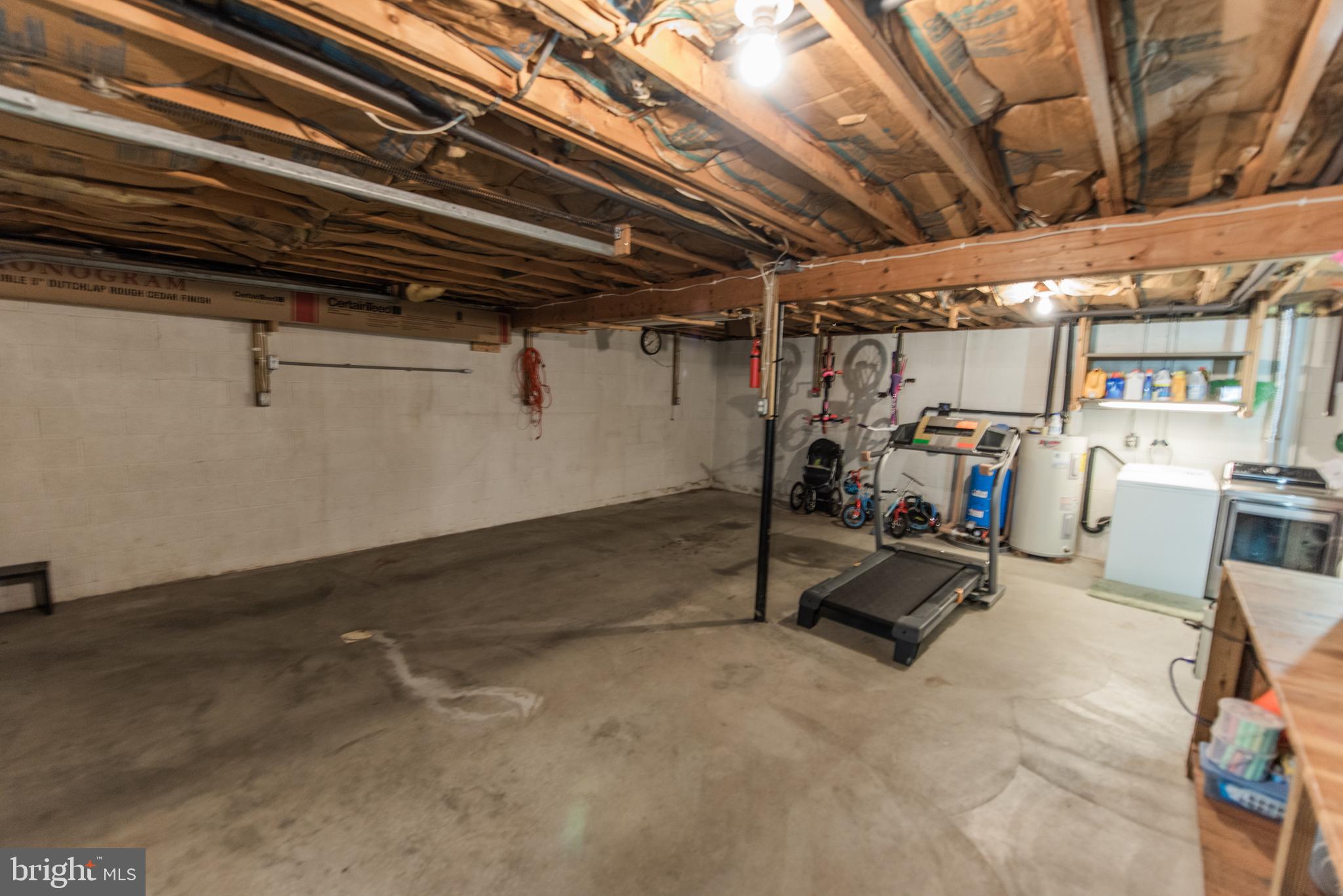 SEELY PINE ACRES - Residential