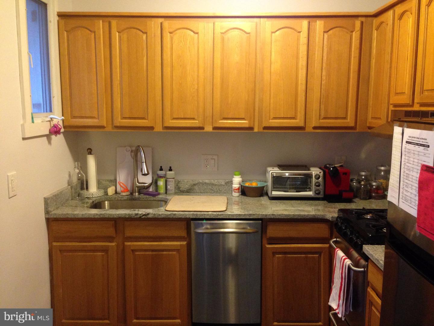 SOCIETY HILL - Residential Income